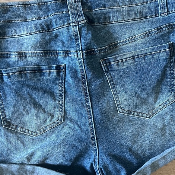 Blue Spice Women's Blue Denim Shorts Size 11 - Picture 7 of 7